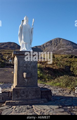 Statua di San Patrizio a base di Croagh Patrick Foto Stock