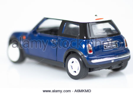 Un giocattolo mini blu car Foto Stock