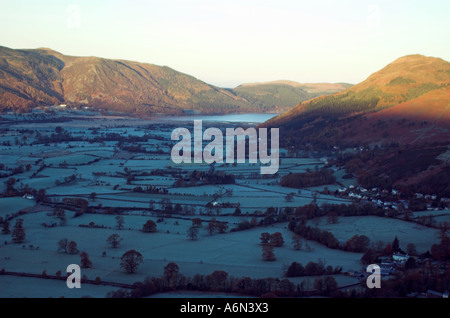 Alba da Latrigg affacciato sul lago di Bassenthwaite nel distretto del Lago Foto Stock