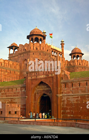 Lahore Gate la porta principale di Fort Rosso 1648 Annuncio Vecchia Delhi India Foto Stock