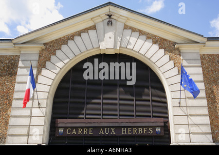 Il mercato locale a Versailles vicino a Paris Francia France Foto Stock