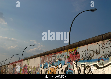 Parte intatta del muro di Berlino Foto Stock