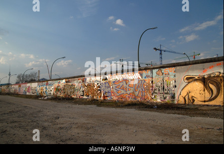 Parte intatta del muro di Berlino Foto Stock