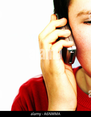 Adolescente con un telefono mobile Foto Stock