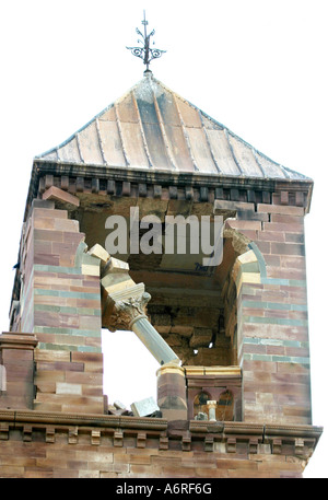 Il terremoto del 2001 danneggiato Darbargadh Palace complesso ospita Aina Mahal (XVIII secolo il palazzo reale) Foto Stock