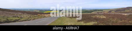 Panorama di East Lothian e Firth of Forth da Lammermuir hills attraverso Hillfoots Foto Stock