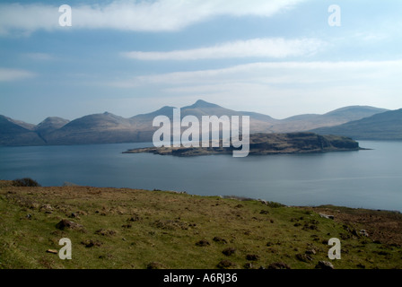 Ben più munro visto da una croce Loch na Keal Isle of Mull Ebridi Interne di viaggio isola di Scozia Isola Argyll and Bute Foto Stock