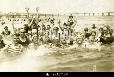 Bagno, lido / bagno all'aperto, bagnanti al mare, Binz, luglio 1920, Foto Stock