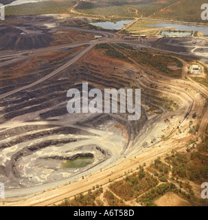 Vista aerea sul vasto cast di scavi di Ranger miniera di uranio nel Parco Nazionale Kakadu e Territori del Nord Australia Foto Stock