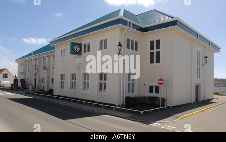 Esterno del municipio e ufficio postale su Ross Road, Stanley, capitale delle Isole Falkland Foto Stock