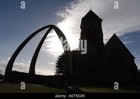 La cattedrale di Christ Church e whalebone arch, Stanley, capitale delle Isole Falkland Foto Stock