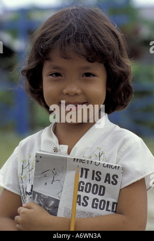 Asia, Malesia una ragazza vietnamita in un campo di rifugiati Foto Stock