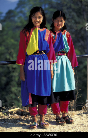 Asia, Thailandia Thailandia del Nord, Luk Kow Larm village, Lahu nero hill tribe ragazze Foto Stock