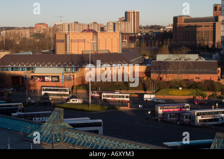 Quarry Hill Leeds da 'New York Street' Playhouse di Leeds e dalla stazione degli autobus Foto Stock