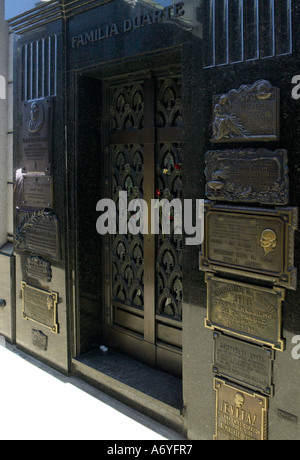 La tomba di Evita Peron nella Recoleta Cemetery a Buenos Aires in Argentina in Sud America Foto Stock