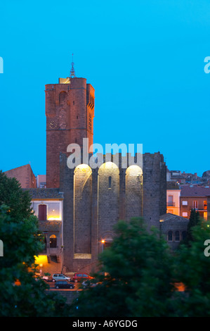 Il nero basalto pietra lavica cattedrale. Città di Agde. Languedoc. La Francia. L'Europa. La cattedrale di Saint Etienne dal 12 secolo. Foto Stock