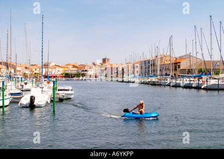 Il porticciolo in Meze. Languedoc. La Francia. L'Europa. Foto Stock