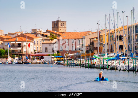 Il porticciolo in Meze. Languedoc. La Francia. L'Europa. Foto Stock