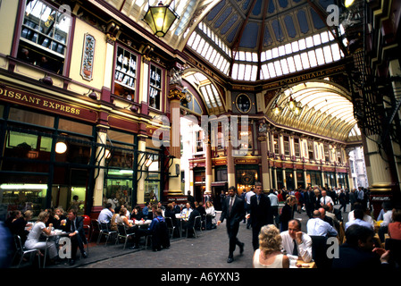 Mercato Leadenhall London City Bar Pub Ristorante Foto Stock