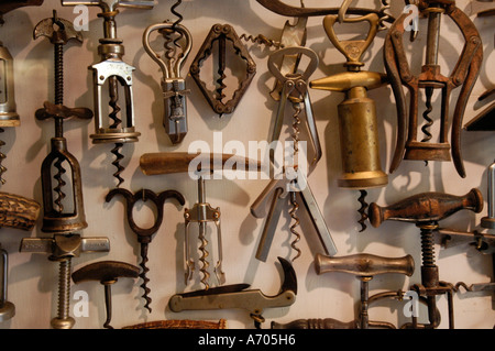 Vienna, vino tradizionale ristorante "Heuriger" a Grinzing, Reinprecht, cavatappi Foto Stock