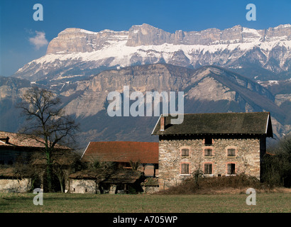 Il paesaggio nei pressi di Chambery Savoie Rhone Alpes Francia Europa Foto Stock