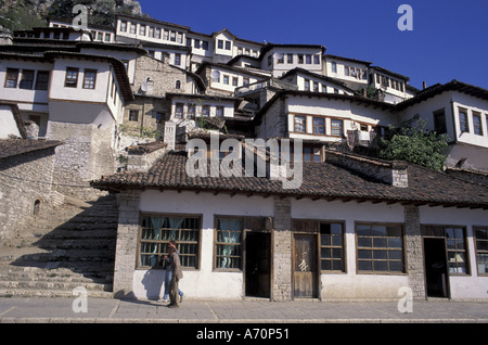 L'Europa, Albania, Berat. Turco case di stile Foto Stock