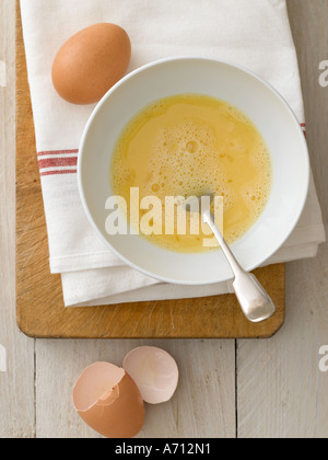 Le uova sbattute con biancheria bianca tovagliolo - fascia alta Hasselblad 61mb di immagine digitale Foto Stock