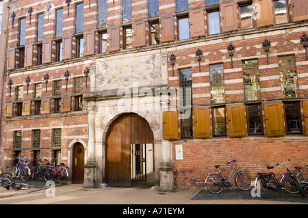 Ingresso alla Vecchia Università di Groningen building Oude Boteringestraat 36 38 Holland Foto Stock