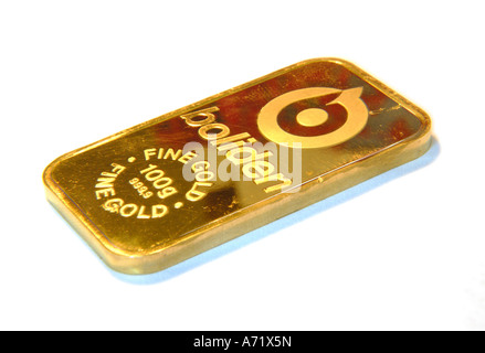 Close up di un cento grammi di solido pesante barra color oro da svedese società mineraria Boliden Foto Stock