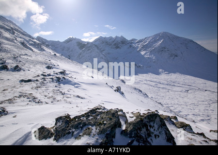 La cresta ovest di Bruach na Frithe, Cuillin ridge, Isola di Skye, Scozia, in pieno inverno condizioni Foto Stock