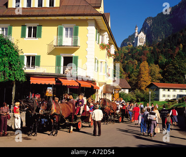 Cavallo e Carrozza per il Castello di Neuschwanstein e Schwangau Fussen Baviera Germania Foto Stock