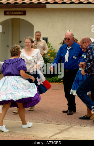 Musica Country Dancers in Bandera Texas Foto Stock