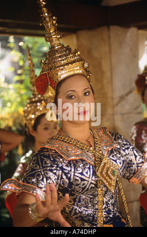 Tailandese tradizionale ballerino Santuario di Erawan Bangkok in Thailandia Foto Stock