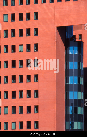 Moderno edificio in Wilhelmina area di Rotterdam Holland Foto Stock