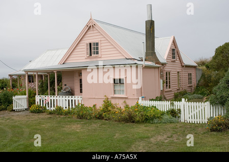 Fyffe House un precoce whalers cottage sulla costa di Kaikoura Isola del Sud della Nuova Zelanda Foto Stock