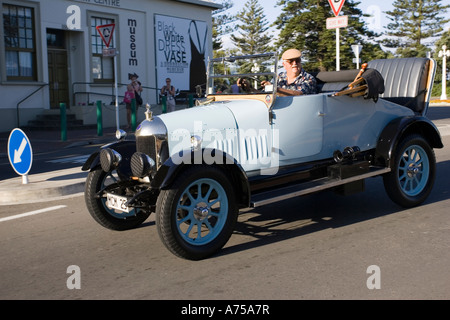 Classic Vintage azzurro bullnosed Morris Cowley autovettura Art Deco weekend Napier Isola del nord della Nuova Zelanda Foto Stock