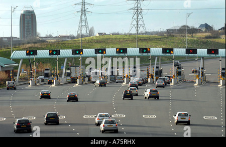 La M6 TOLL ROAD CABINE DI PAGAMENTO PRESSO IL GREAT WYRLEY,VICINO A CANNOCK, STAFFORDSHIRE,Inghilterra.UK Foto Stock