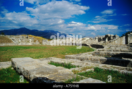 Resti romani di Amphithetre in Salona vicino a Spalato in Croazia Foto Stock