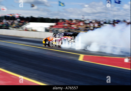 2001 camaro trascina auto burnout al parco mantrop Svezia profilo alare aerodynmanic deportanza Foto Stock