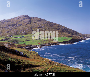 Ballydonegan bay, penisola di Beara, County Cork, Atlantico onde si infrangono su Irlanda costa occidentale, la bellezza della natura, Foto Stock