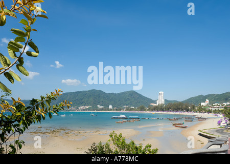 Vista su Patong Beach, Phuket, Tailandia Foto Stock