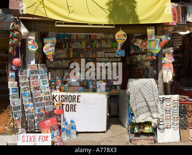 Pressione di stallo di strada nel centro del villaggio di Palolem, Goa Sud, Goa, India Foto Stock