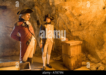 Dh il Grande Assedio Gallerie Rocca di Gibilterra Gibilterra Waxwork soldati britannici General Eliot e capitano Curtis Foto Stock