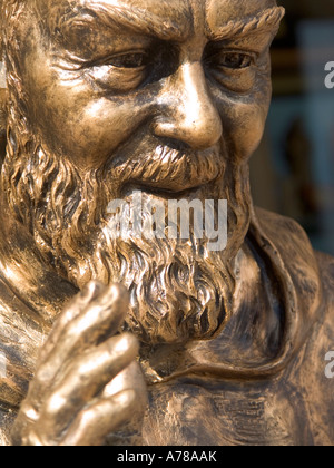 Padre santo, San Pio da Pietralcina, statua verticale artwork Foto Stock