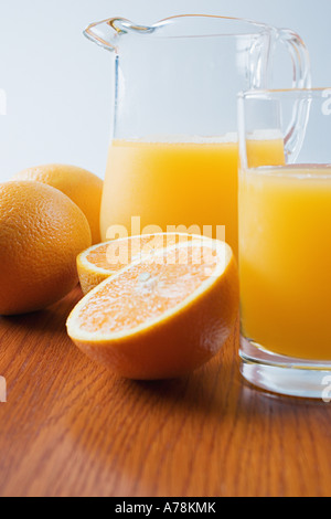 Il succo d'arancia fresco Foto Stock