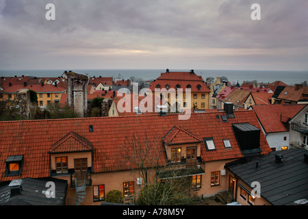 Città anseatica di Visby su un tranquillo inverno s pomeriggio Foto Stock