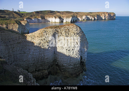 Chalk scogliere a Selwicks Bay, Flamborough Head, North Yorkshire, Inghilterra Foto Stock