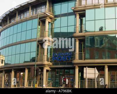 Il vetro esterno il Nottingham Evening Post Edificio, Nottingham City Centre Regno Unito Foto Stock