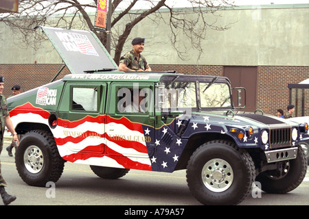 La Guardia Nazionale Hummer al Cinco de Mayo festival. St Paul Minnesota USA Foto Stock