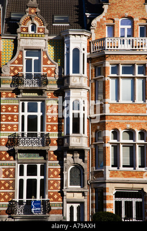 Il coloratissimo edificio Art Nouveau Villa Germaine a Square Ambiorix Bruxelles Belgio Foto Stock